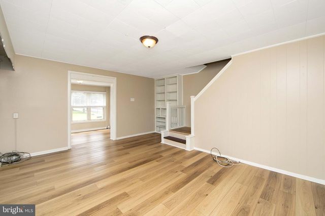 3403 RIVER RD, Camden, NJ 08105