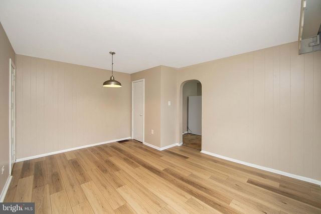 3403 RIVER RD, Camden, NJ 08105
