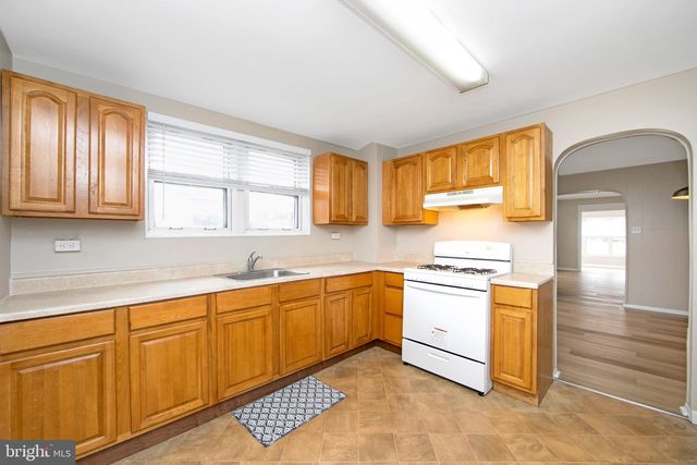 3403 RIVER RD, Camden, NJ 08105