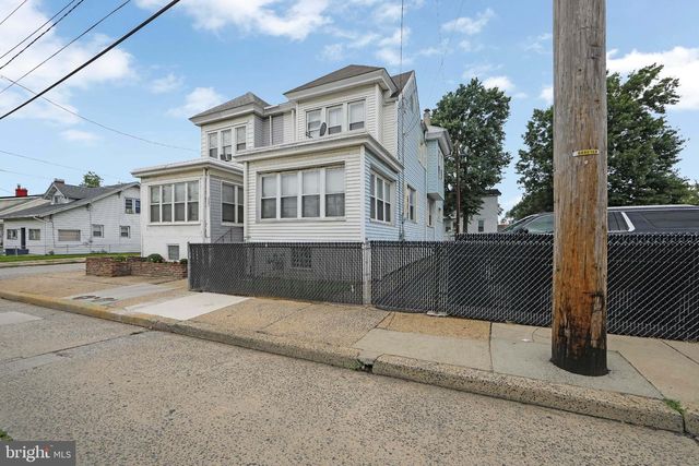 3403 RIVER RD, Camden, NJ 08105