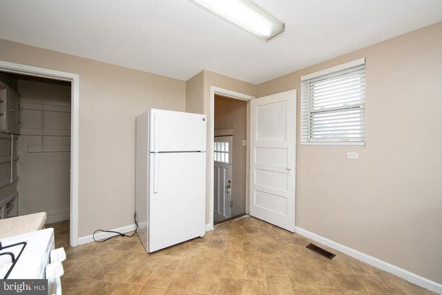 3403 RIVER RD, Camden, NJ 08105