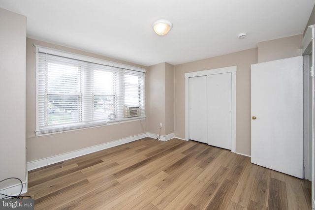3403 RIVER RD, Camden, NJ 08105