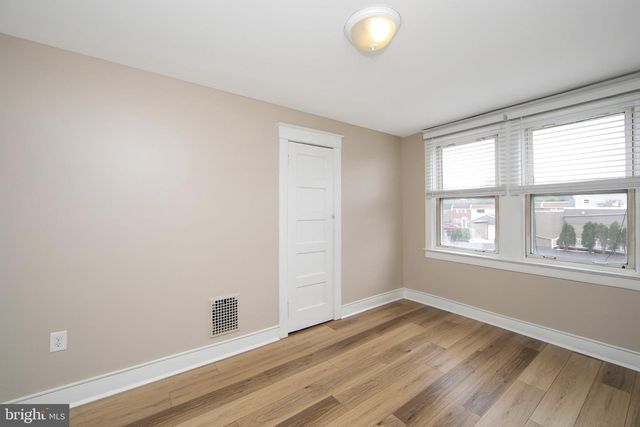 3403 RIVER RD, Camden, NJ 08105