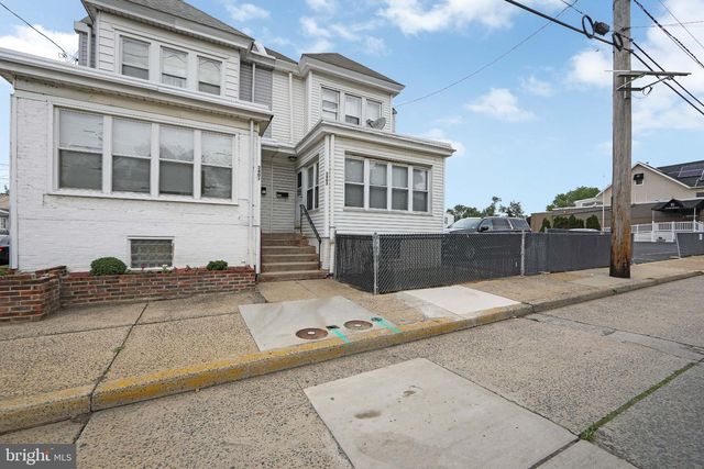 3403 RIVER RD, Camden, NJ 08105