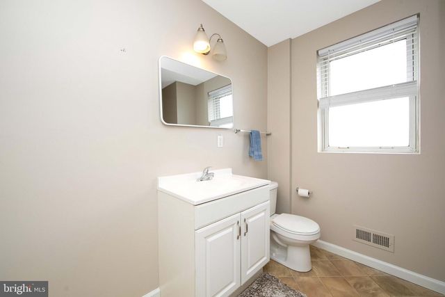 3403 RIVER RD, Camden, NJ 08105