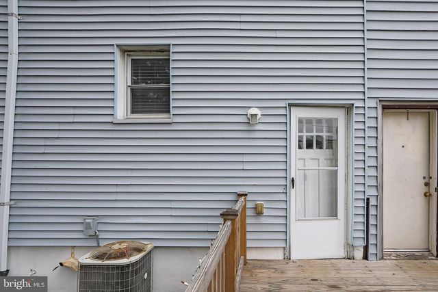 3403 RIVER RD, Camden, NJ 08105