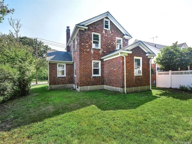 74 Irma Avenue, Port Washington, NY 11050