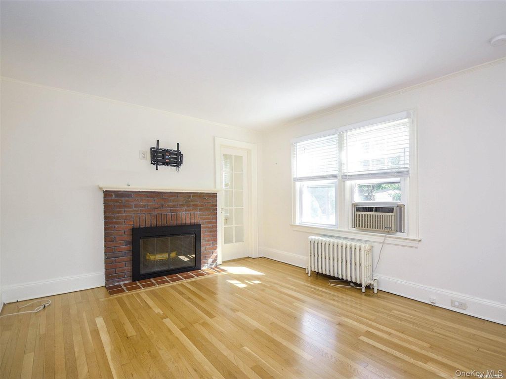 74 Irma Avenue, Port Washington, NY 11050 — photo 4