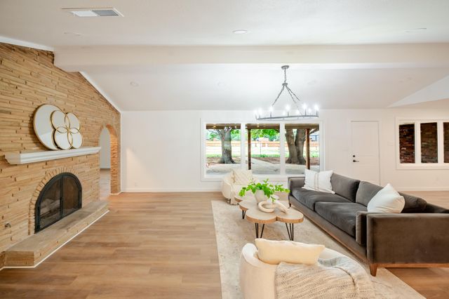 1707 Norwich Avenue, Lubbock, TX 79416