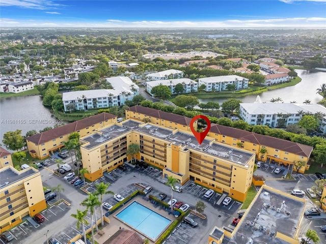 14961 SW 82nd Ln 21-402, Miami, FL 33193