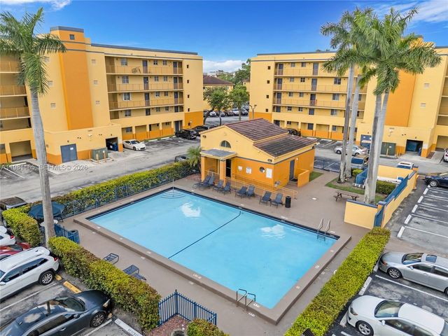 14961 SW 82nd Ln 21-402, Miami, FL 33193