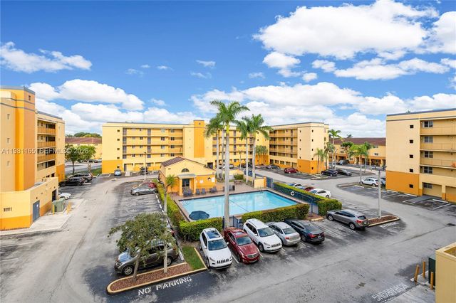 14961 SW 82nd Ln 21-402, Miami, FL 33193