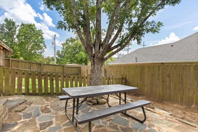 1513 N Whatley, White Oak, TX 75693