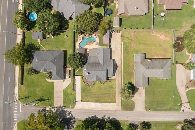 1513 N Whatley, White Oak, TX 75693