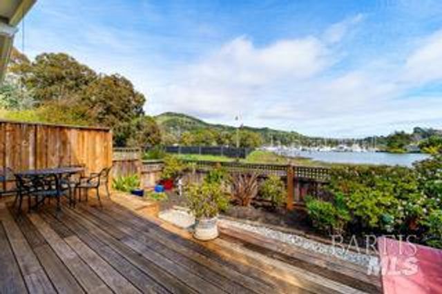 50 Porto Bello Dr, San Rafael, CA 94901
