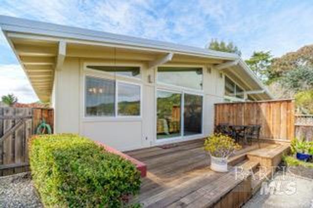 50 Porto Bello Dr, San Rafael, CA 94901