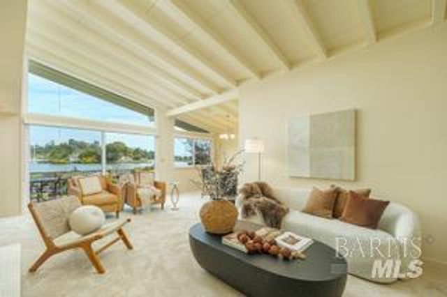 50 Porto Bello Dr, San Rafael, CA 94901