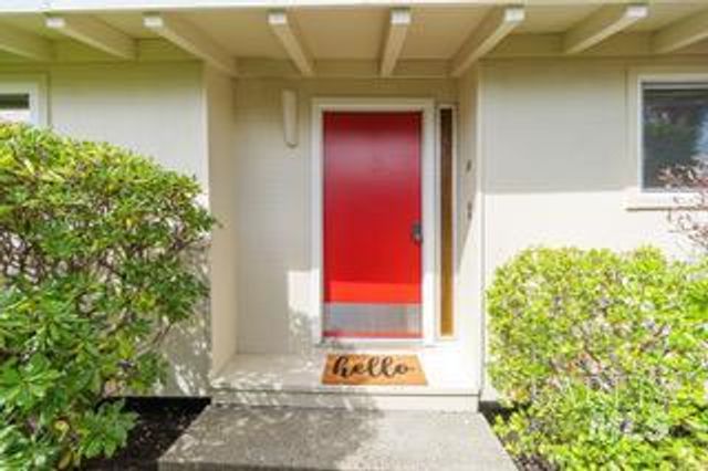 50 Porto Bello Dr, San Rafael, CA 94901