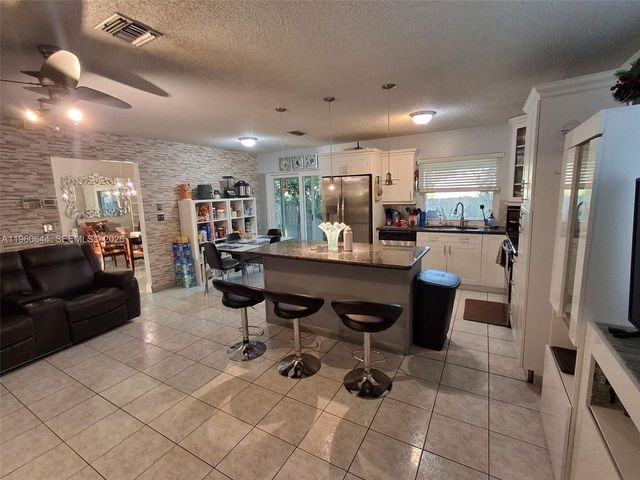 3160 NW 101st Ave, Sunrise, FL 33351