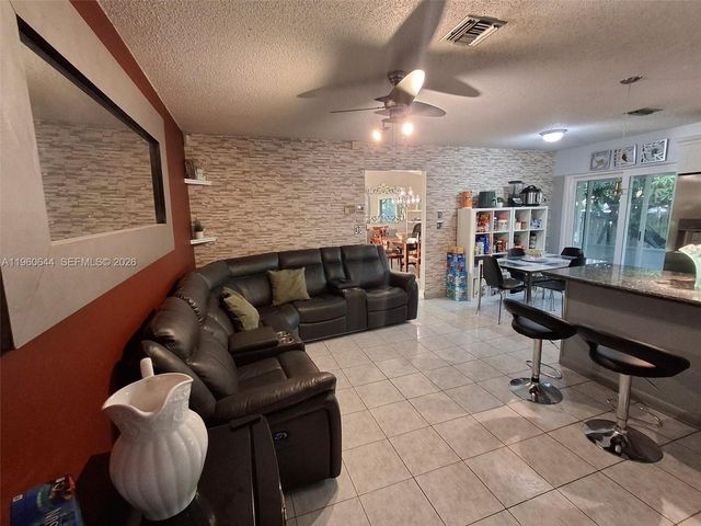 3160 NW 101st Ave, Sunrise, FL 33351