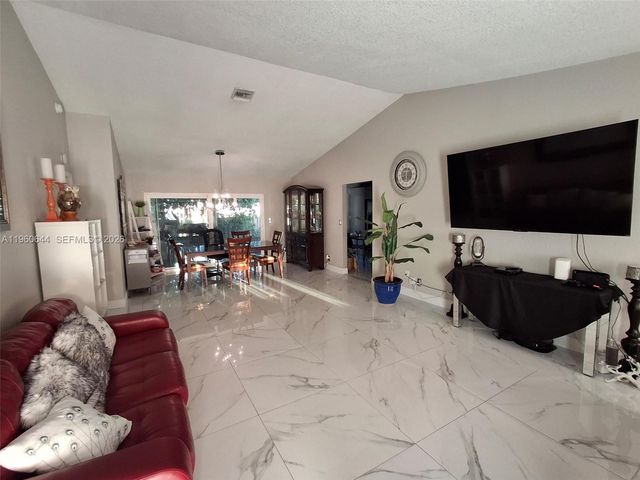 3160 NW 101st Ave, Sunrise, FL 33351