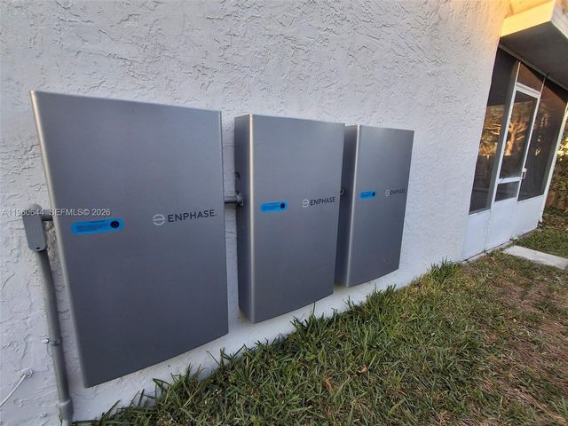 3160 NW 101st Ave, Sunrise, FL 33351