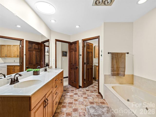 3802 Timber Trail, Asheville, NC 28804