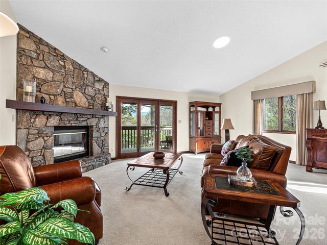 3802 Timber Trail, Asheville, NC 28804