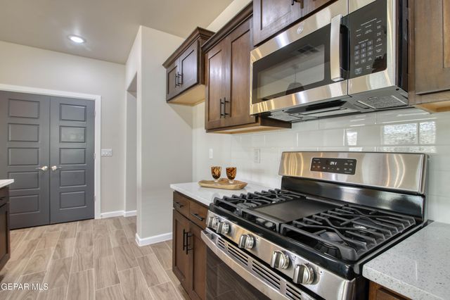 6055 ZINC HILL Street, Sunland Park, NM 88063