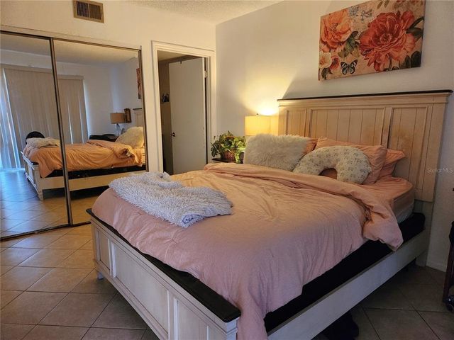 8128 FAIRWAYS CIRCLE R101, Ocala, FL 34472
