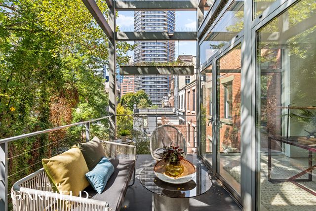 240 E 61ST Street, New York City, NY 10065