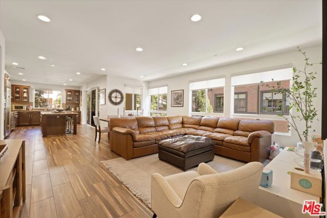 12883 Runway Road 1, Los Angeles, CA 90094