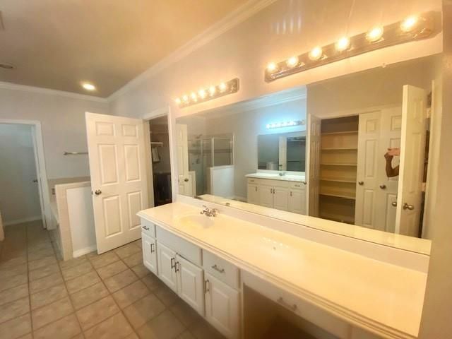 2806 Bering Drive, Houston, TX 77057