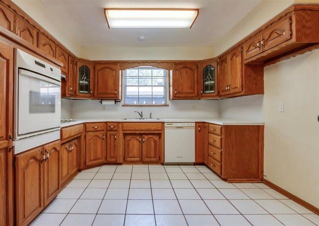 4325 SE 12th Street, Del City, OK 73115