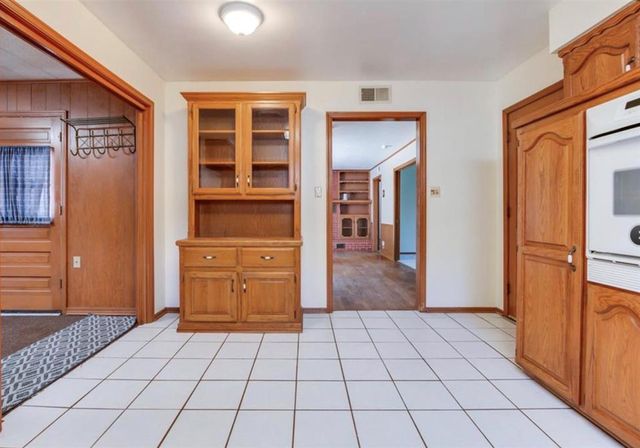 4325 SE 12th Street, Del City, OK 73115