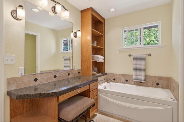 2440 Otter Trl, Cool, CA 95614