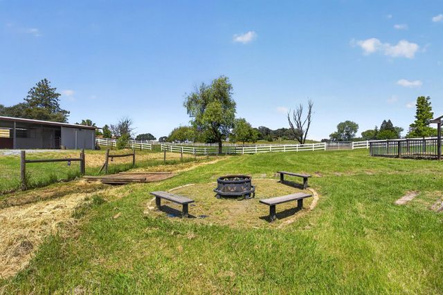 2440 Otter Trl, Cool, CA 95614