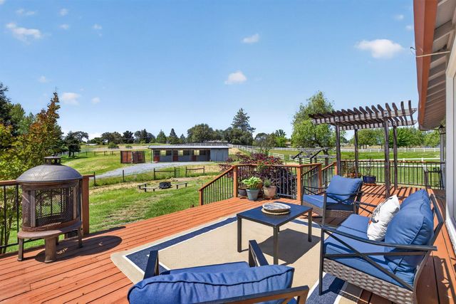 2440 Otter Trl, Cool, CA 95614
