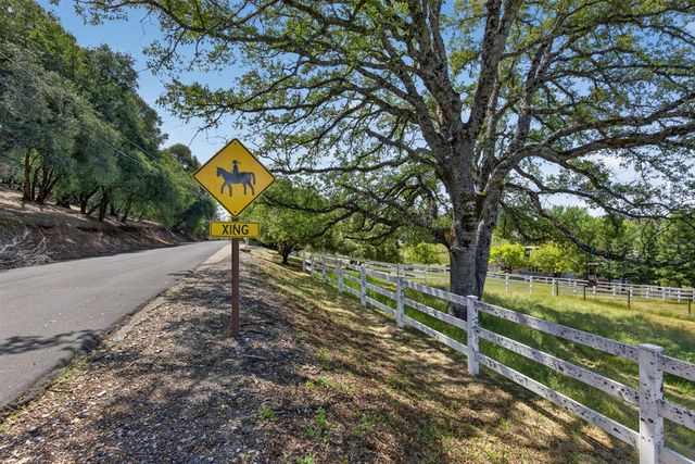 2440 Otter Trl, Cool, CA 95614