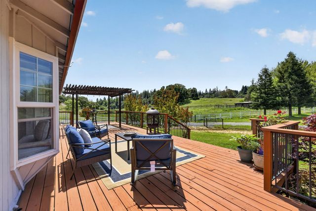 2440 Otter Trl, Cool, CA 95614