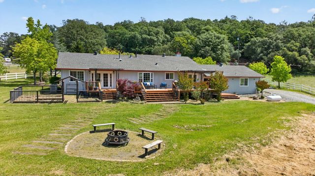 2440 Otter Trl, Cool, CA 95614