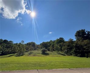 24 Emilee Trace, Parkersburg, WV 26101