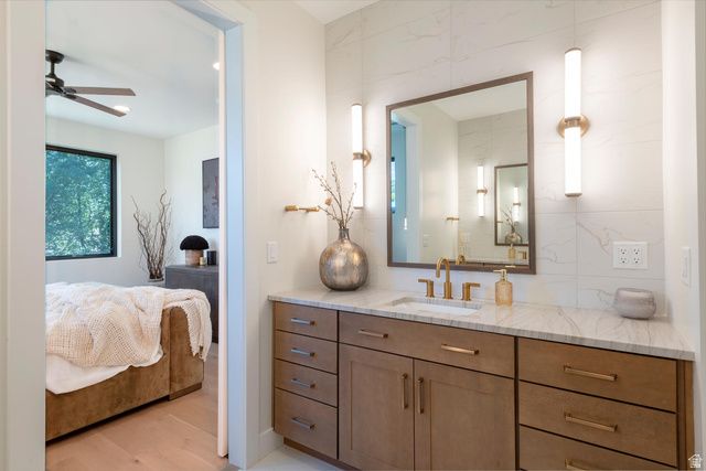 4445 S HOLLADAY PARK LN, Holladay, UT 84124