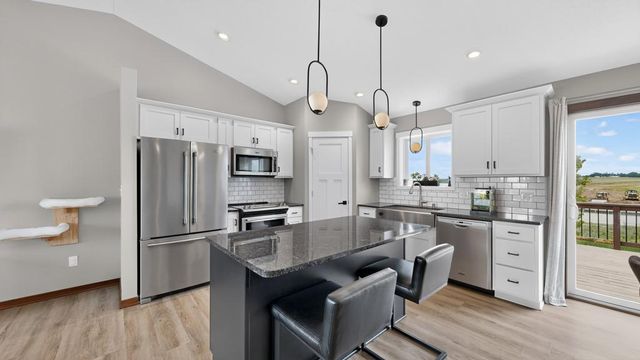 4621 Alan Lane NW, Rochester, MN 55901