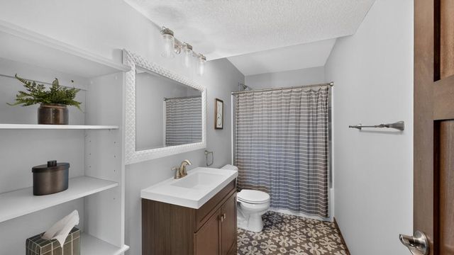 4621 Alan Lane NW, Rochester, MN 55901