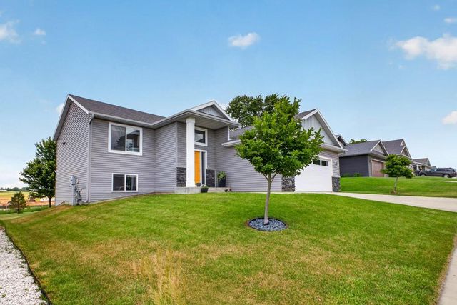 4621 Alan Lane NW, Rochester, MN 55901