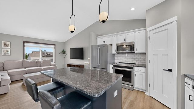 4621 Alan Lane NW, Rochester, MN 55901