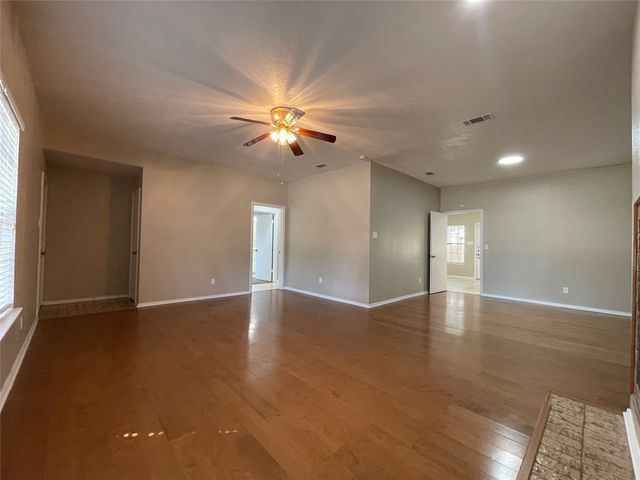 2021 Parkside Court, Grapevine, TX 76051