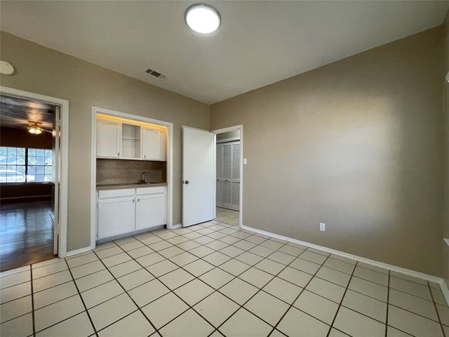 2021 Parkside Court, Grapevine, TX 76051