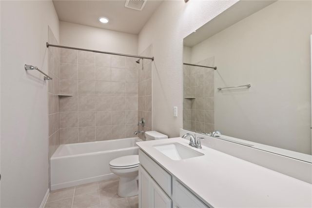 719 Sandy Bay Lane, Kemah, TX 77565